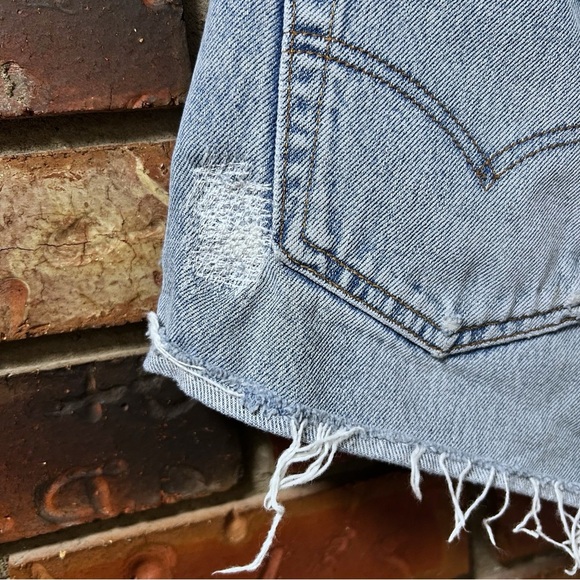 Vintage Redone Levi’s 501 High-Rise Cutoff Light Wash Button Fly Jean Shorts - Picture 6 of 7